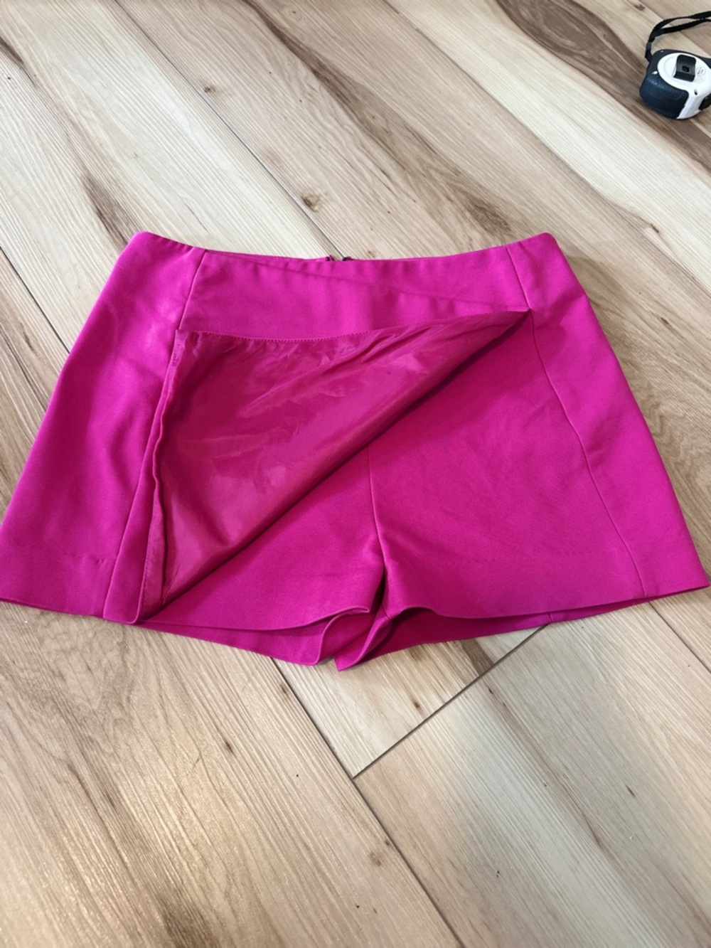 Express Fuchsia Women’s Tailored Skort Shorts